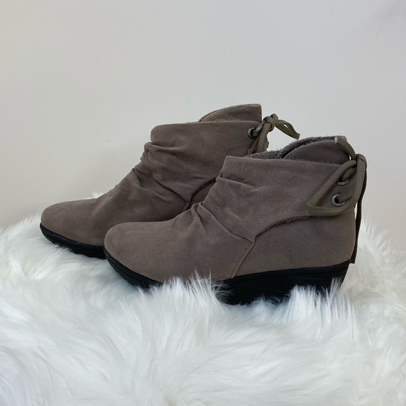 EUC serene island faux suede booties w/ tie detail - Picture 8 of 13